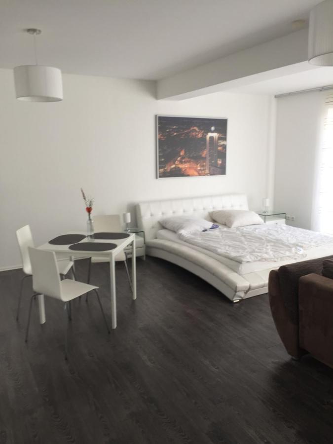 Appartements Am Hafen Цвенкау Экстерьер фото